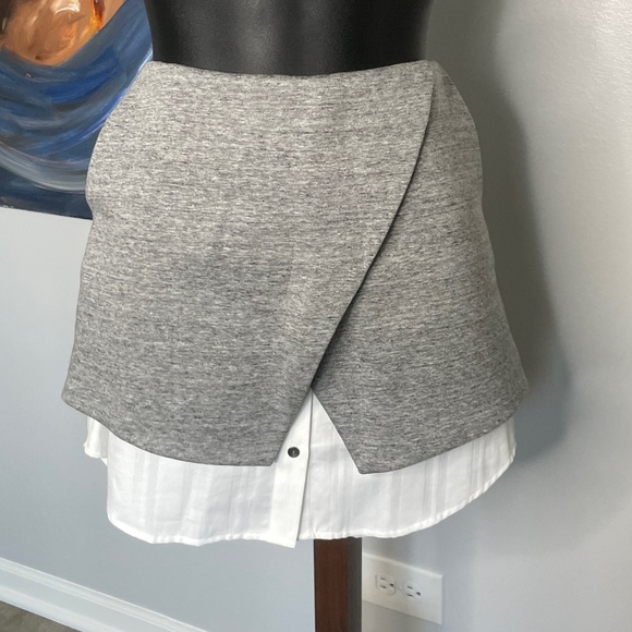 Intermix Grey/White Layered Skirt w/ Pockets Size Small 74% Cotton